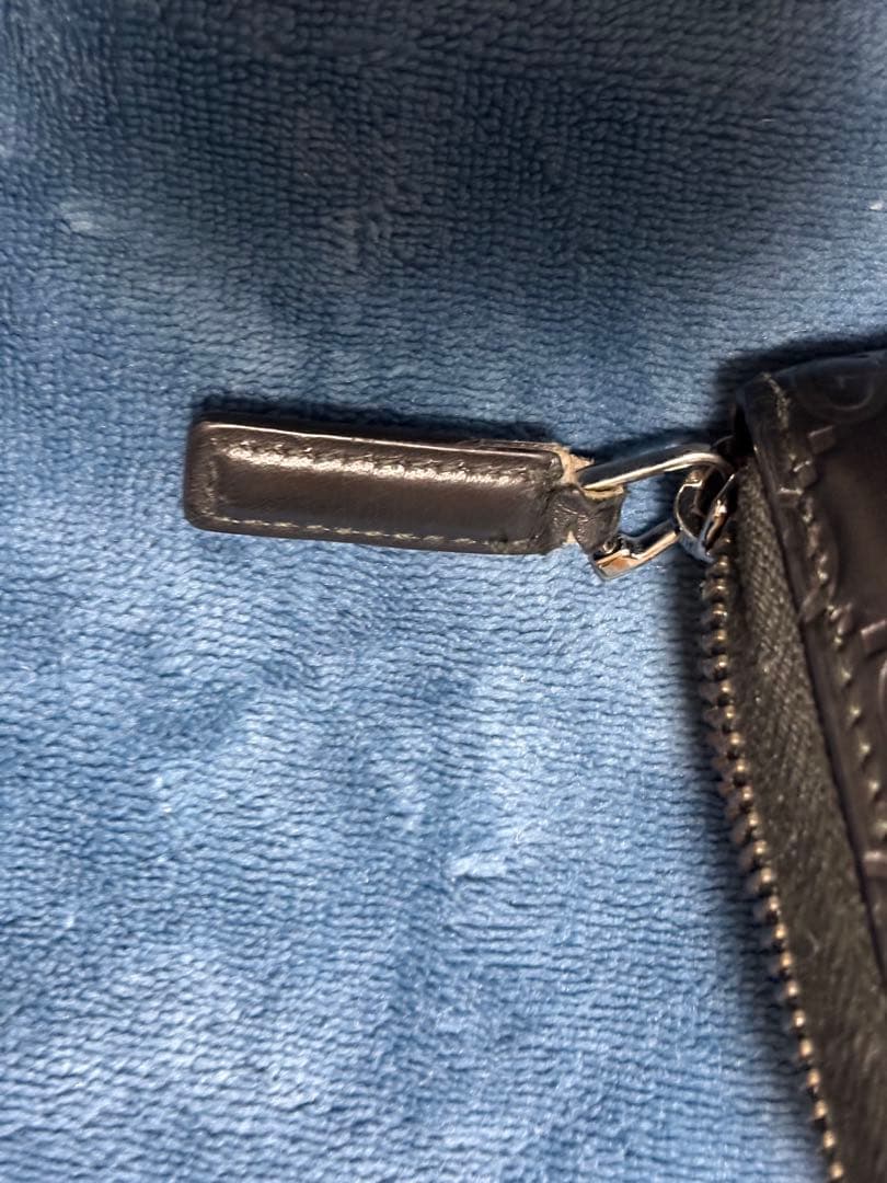 Gucci ブラックレザー 長財布 GGロゴ