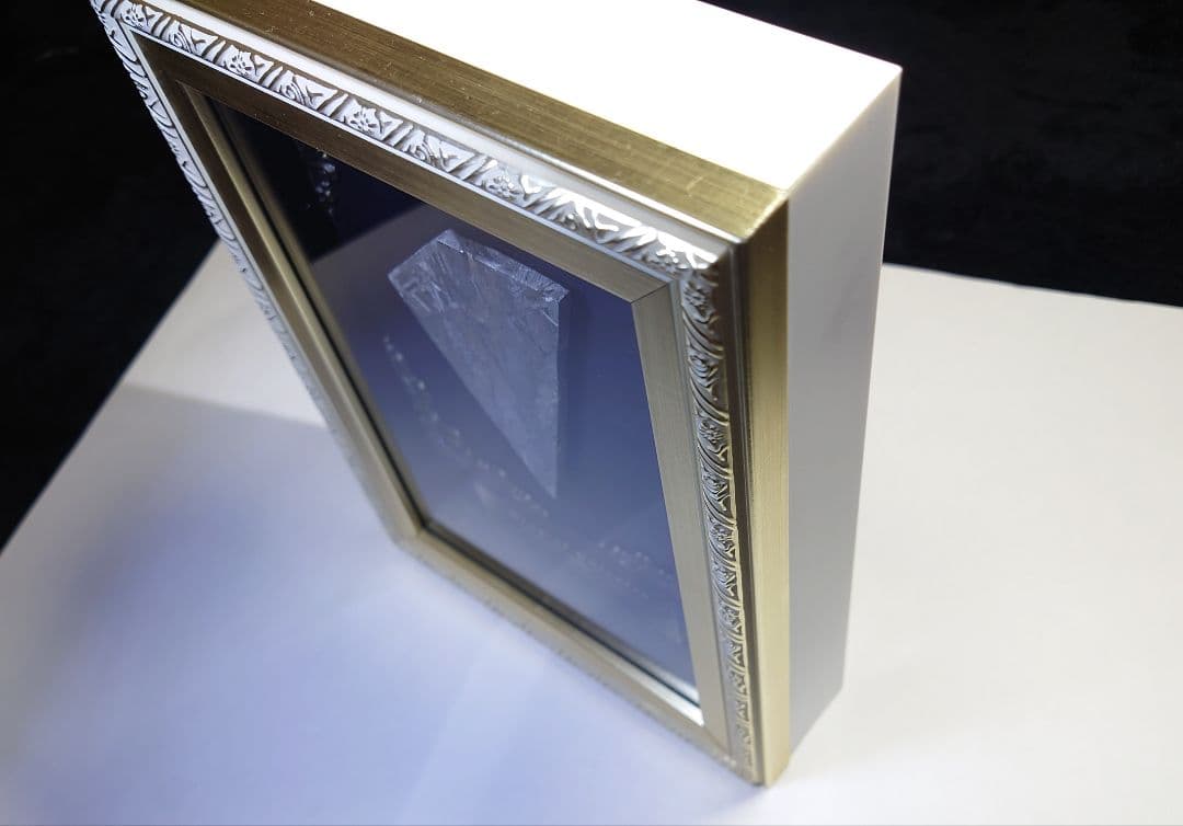 隕石絵画　アルタイ隕石 アート標本　鉄隕石 【検索ワード ギベオン イミラック】