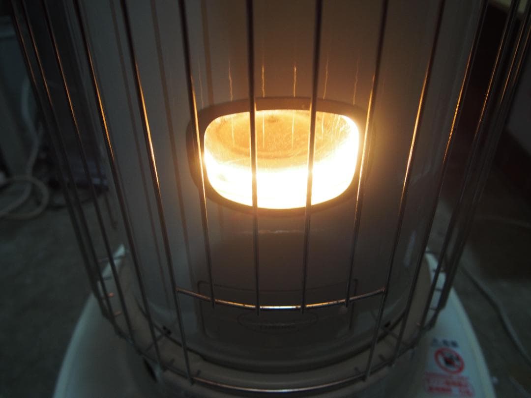 中古　コロナ　対流型ストーブ　石油ストーブ　キャンプや災害に　ＳＬ-66Ｂ