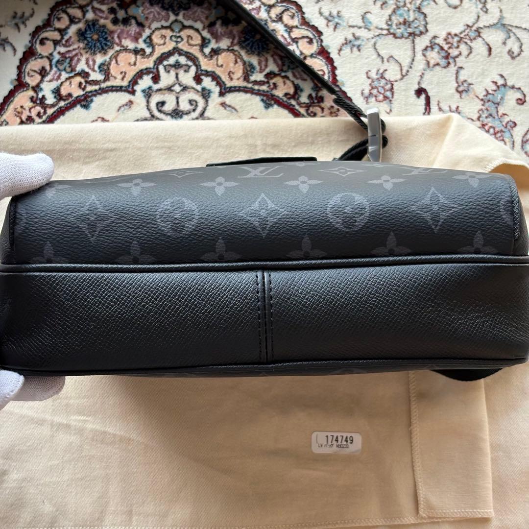 専用 出品 ルイヴィトン タイガ アウトドア メッセンジャー PM M30233