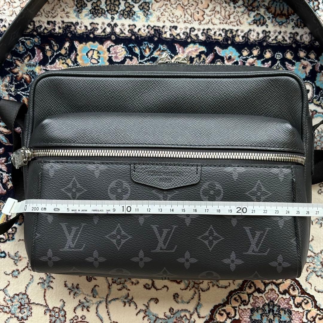 専用 出品 ルイヴィトン タイガ アウトドア メッセンジャー PM M30233