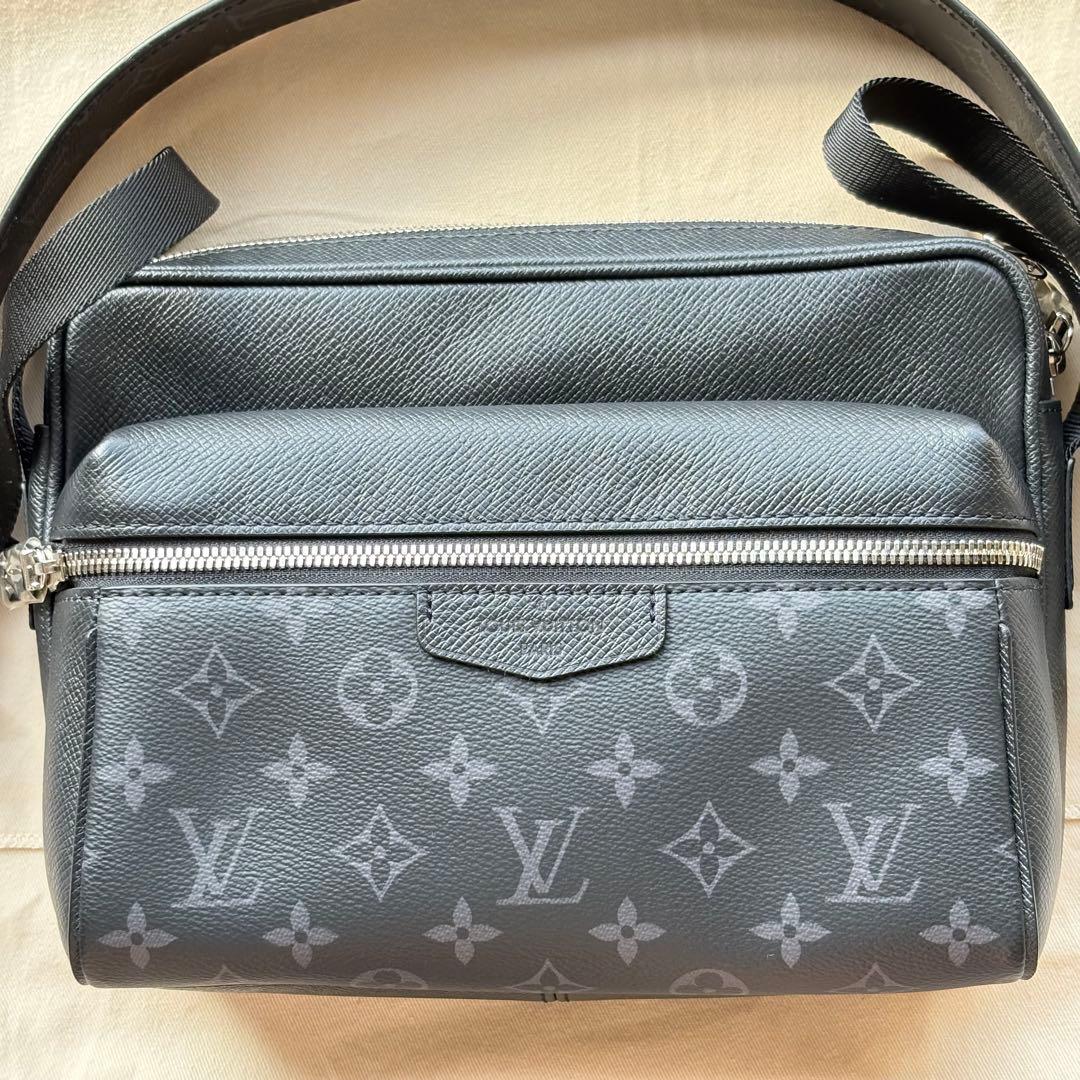 専用 出品 ルイヴィトン タイガ アウトドア メッセンジャー PM M30233