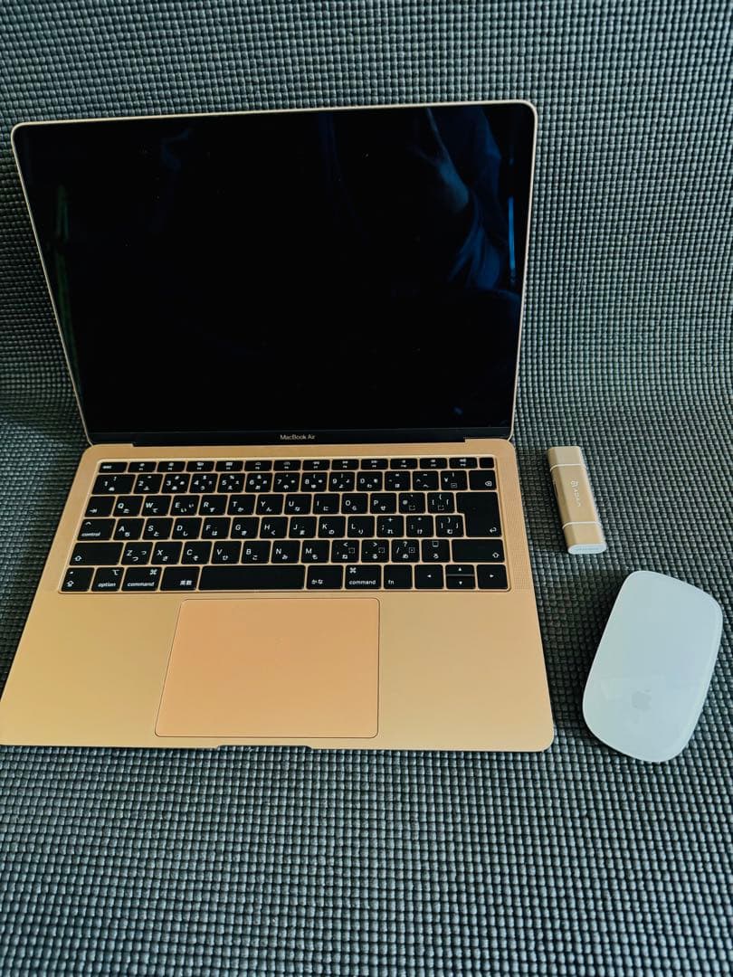 MacBook本体 MacBook Air + Magic Mouse