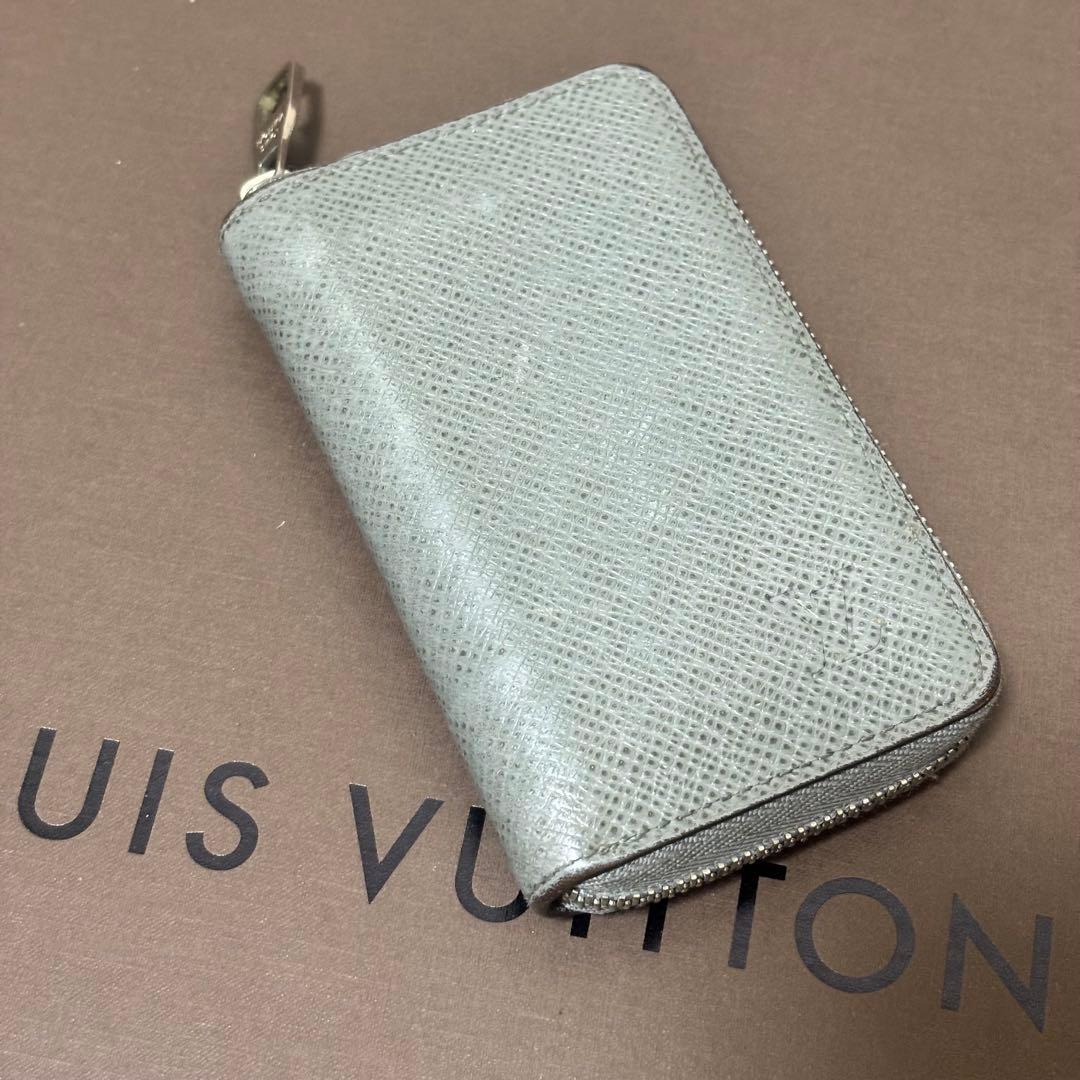 ルイヴィトン タイガ パース ラウンドファスナー ケース グラシエ