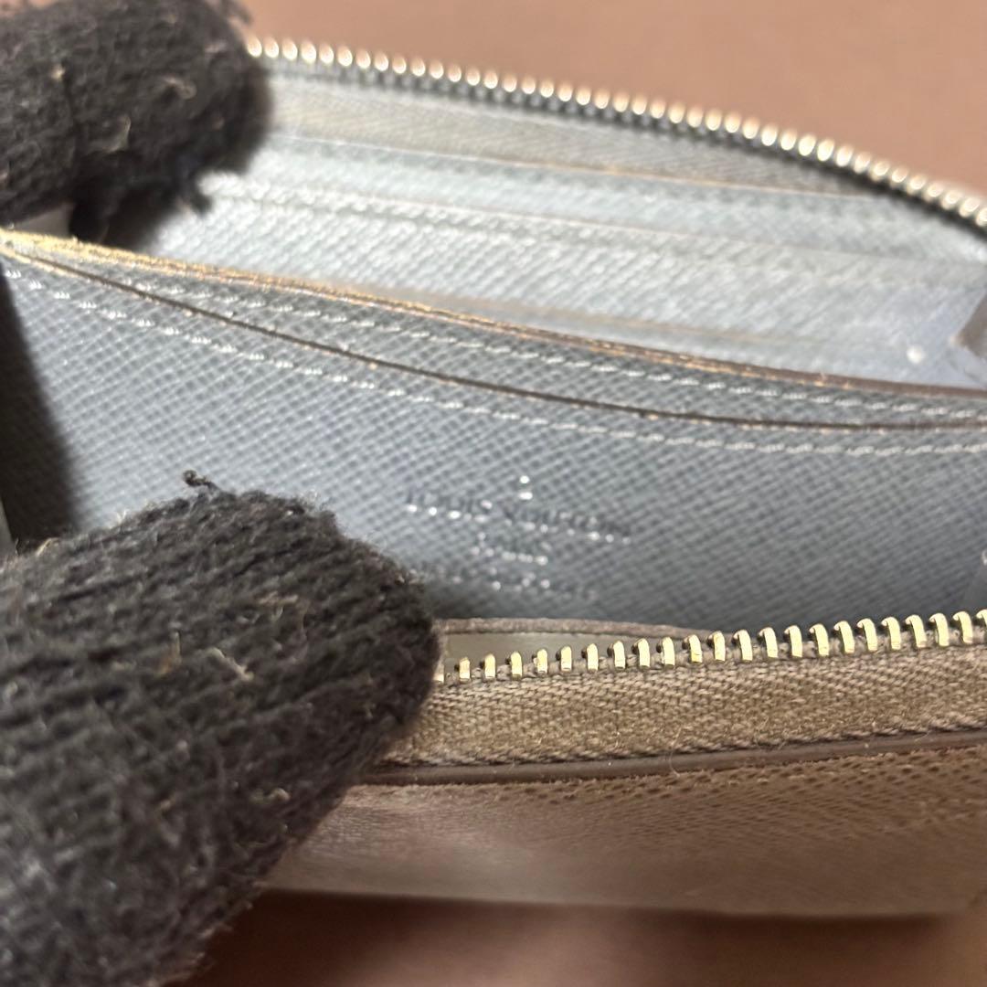 ルイヴィトン タイガ パース ラウンドファスナー ケース グラシエ