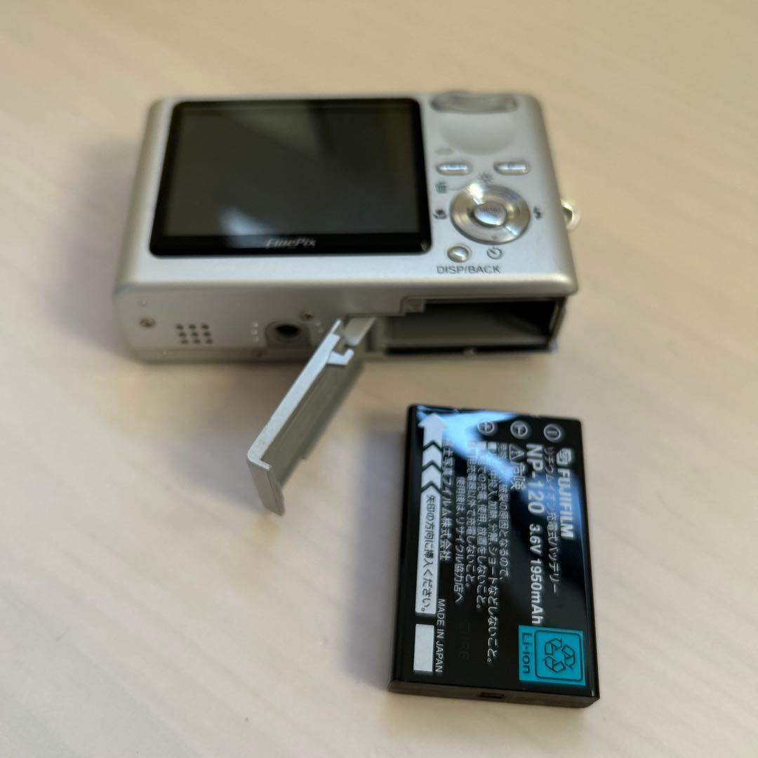 デジタルカメラ FUJIFILM finepix F10