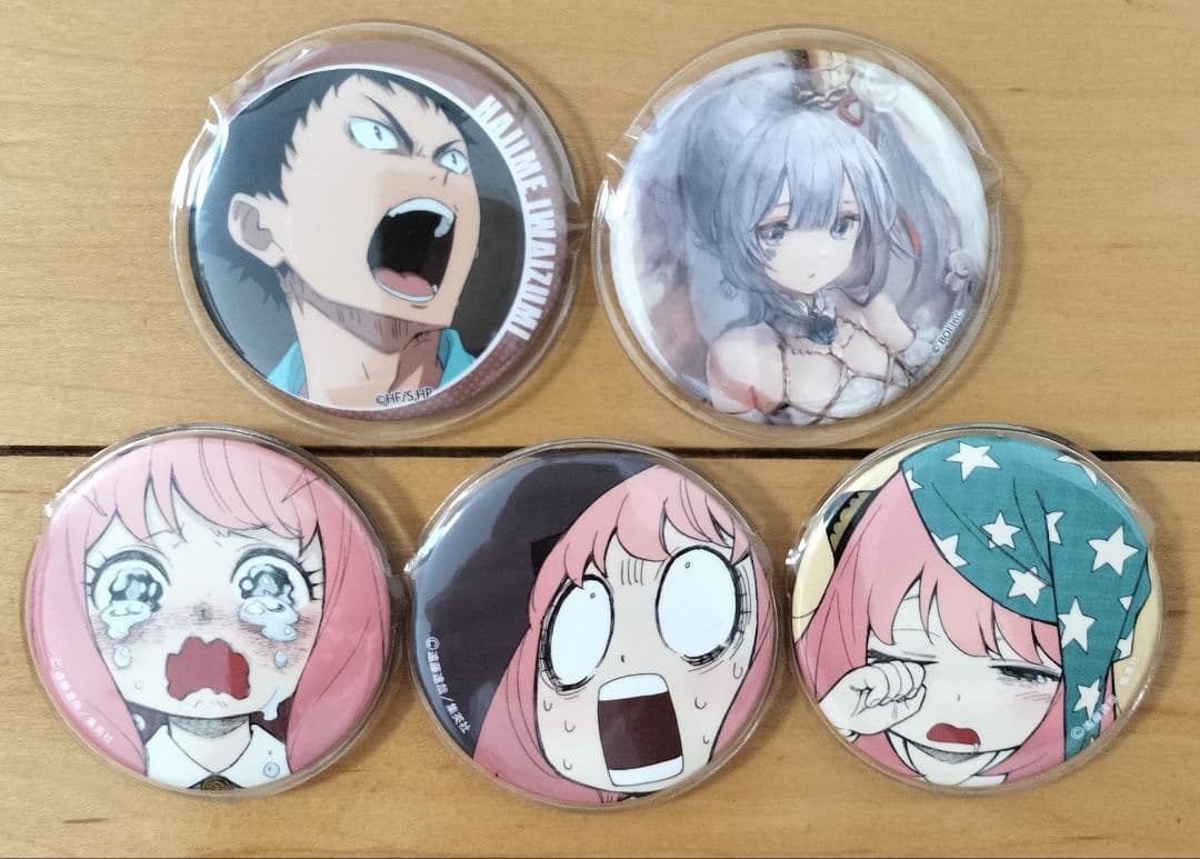 【最終価格】アニメグッズ 缶バッチ 大量まとめ売り！　270個以上！