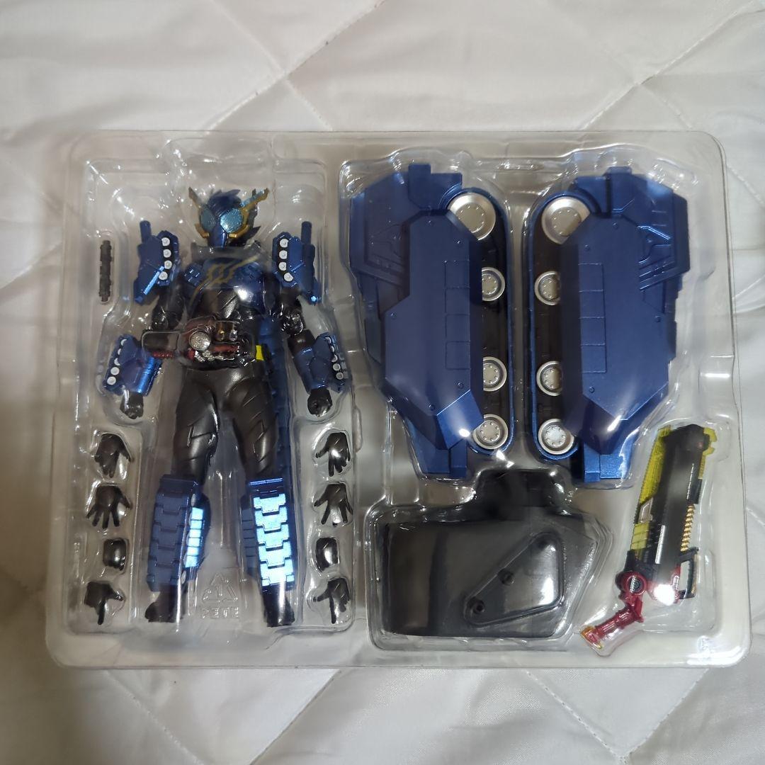 S.H.Figuarts 仮面ライダービルド タンクタンクフォーム