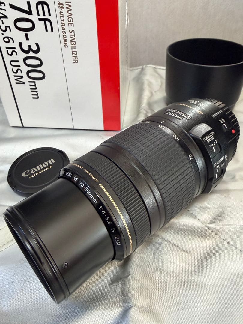 美品　キヤノンEF70-300mmf/4-5.6 IS USM 専用フード付き