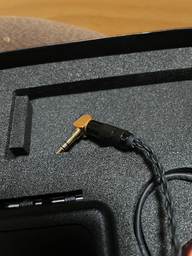 イヤホン 64audio U18Tzar