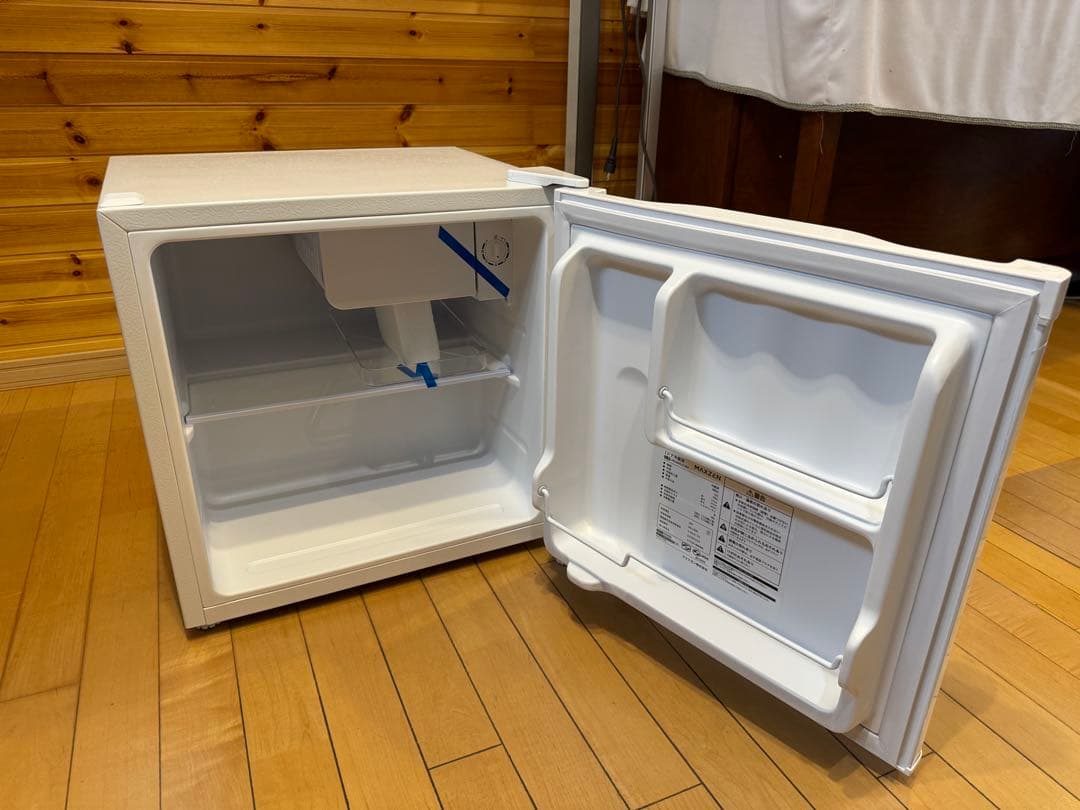 ホワイトミニ冷蔵庫