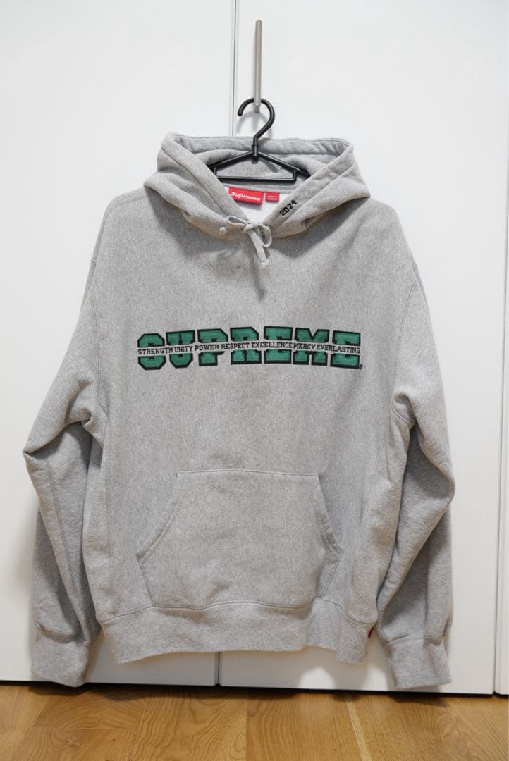 SUPREME パーカー　グレー　Mサイズ