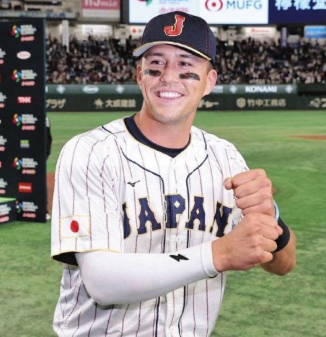 Bruce Bolt(ブルースボルト) アームスリーブ　(新品未使用、レア)