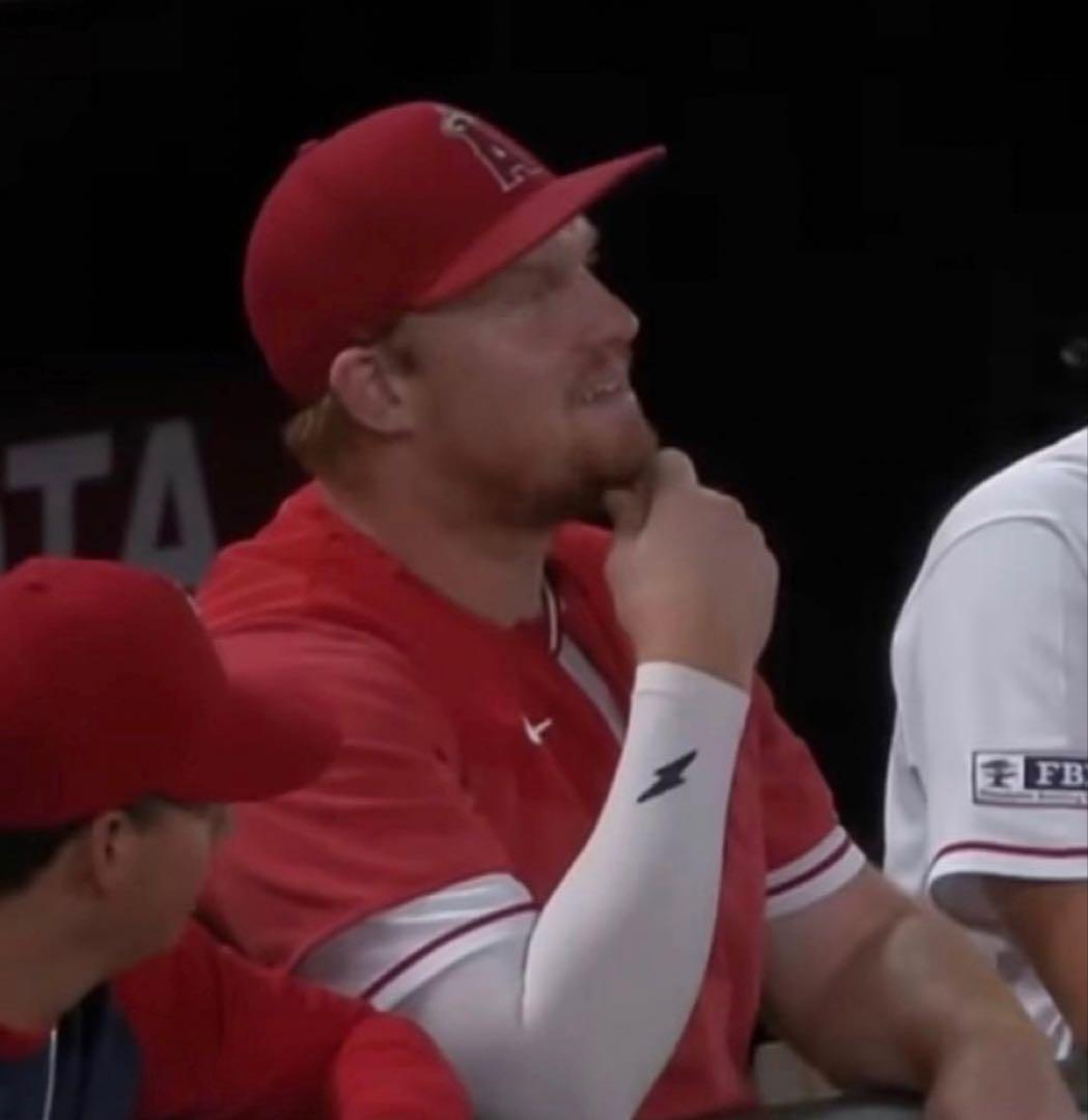 Bruce Bolt(ブルースボルト) アームスリーブ　(新品未使用、レア)