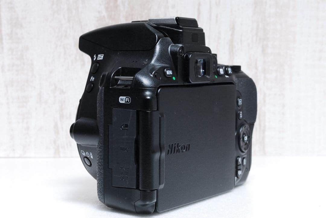 ✨Wi-Fi搭載機✨付属品多数✨すぐ使えるセット✨　NikonD5500