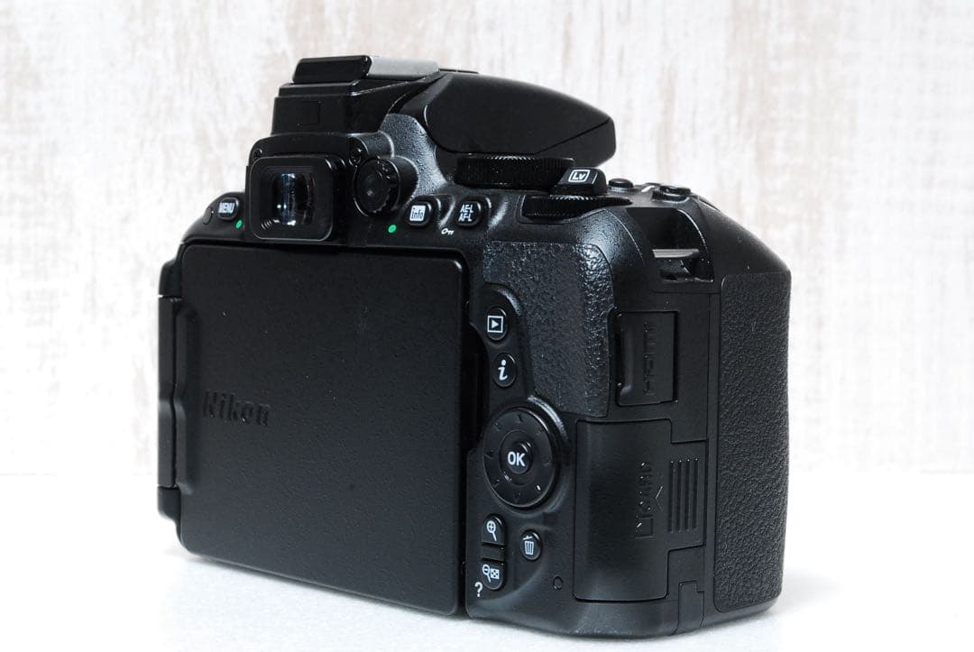 ✨Wi-Fi搭載機✨付属品多数✨すぐ使えるセット✨　NikonD5500