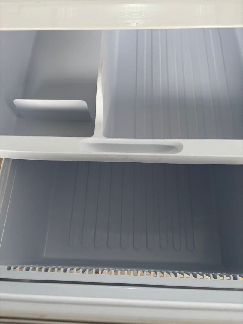 M*e様 シャープ冷凍冷蔵庫 両開き 4段棚
