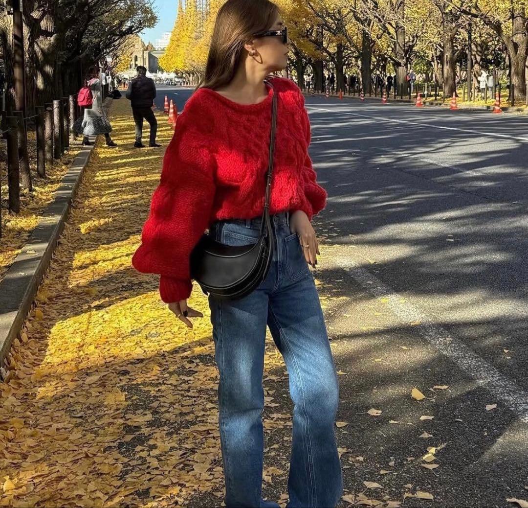 THE TOÉ Nîmes handmade cable knit red