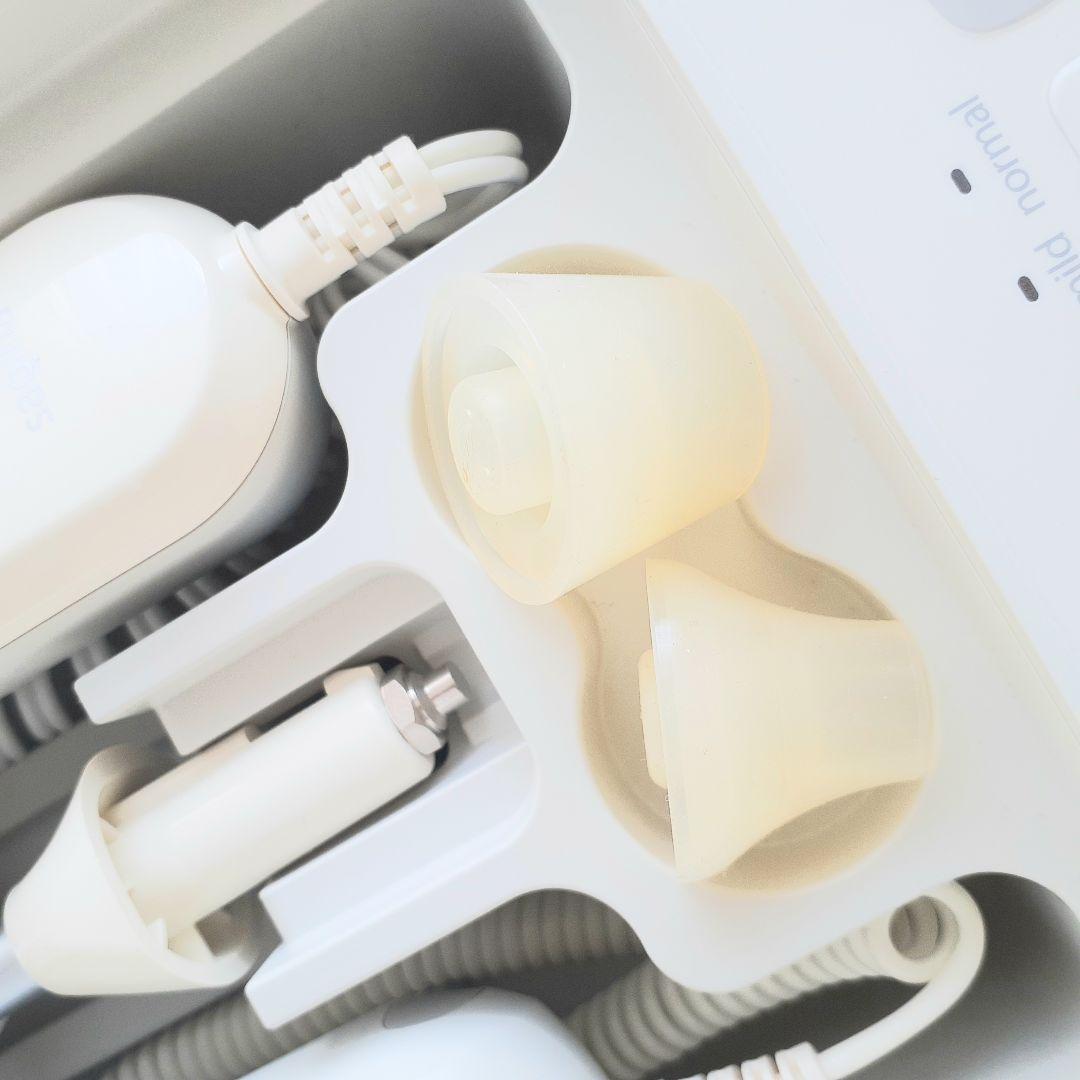 購入者　sagria pino 美顔器 ホワイト 2ハンドピース付き