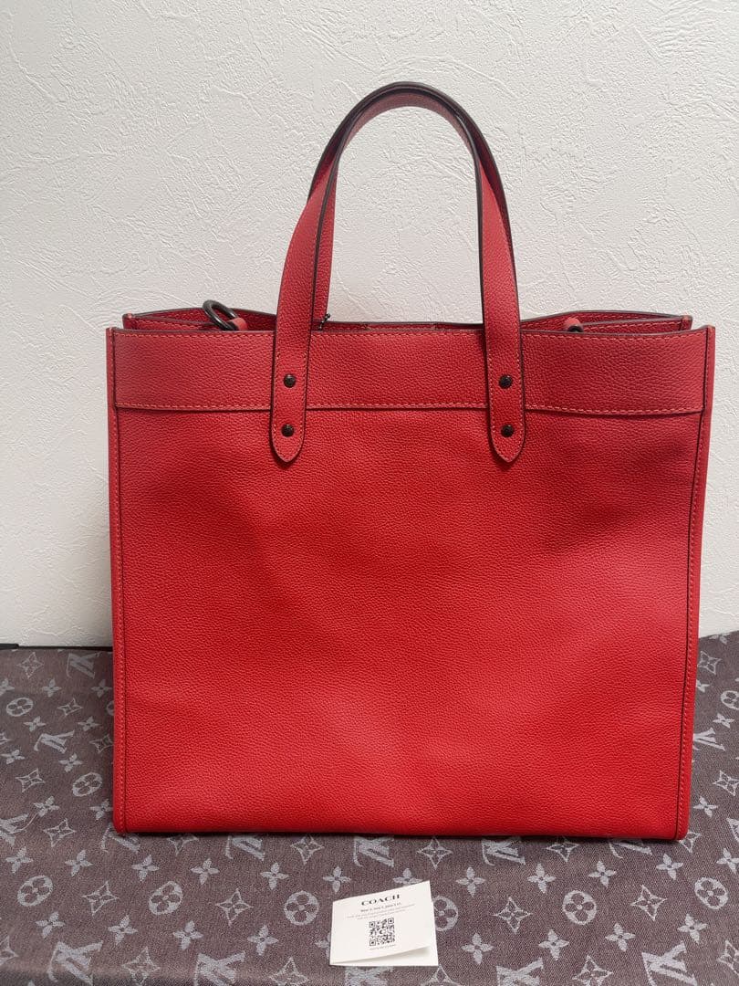 coach トートバッグショルダー付き　RED 大容量