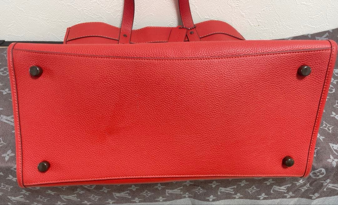 coach トートバッグショルダー付き　RED 大容量