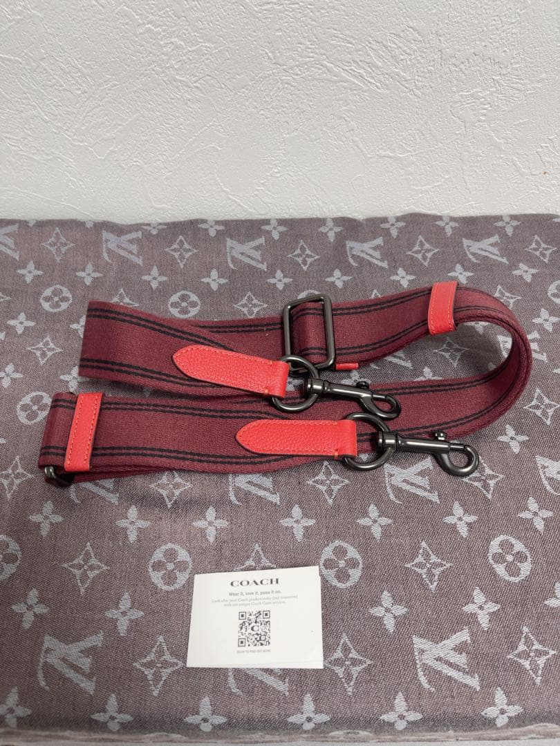 coach トートバッグショルダー付き　RED 大容量