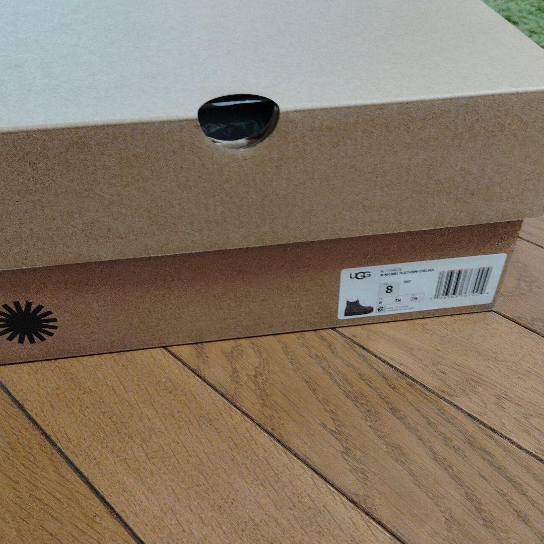 試着のみUGG アグNeumel Platform Chelsea　 25cm