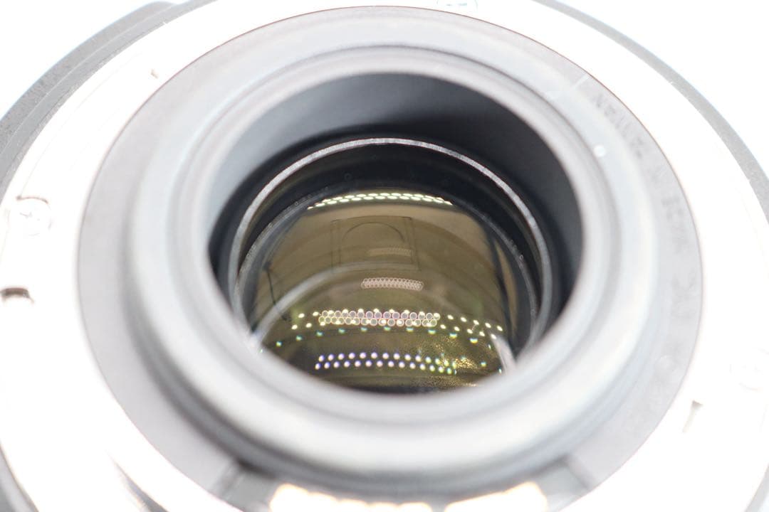 美品　【Canon EF-S 18-135mm F3.5-5.6 IS 】