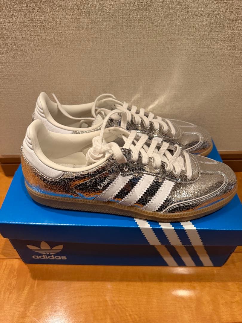 adidas Samba OG W メタリックシルバー