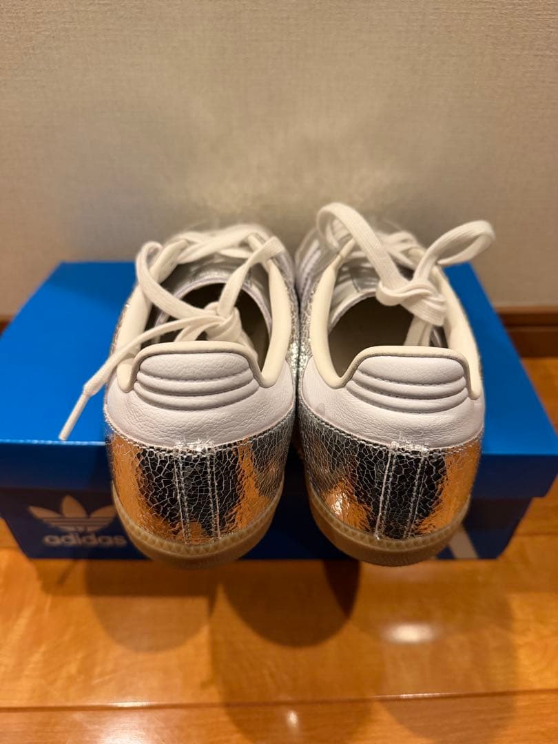 adidas Samba OG W メタリックシルバー