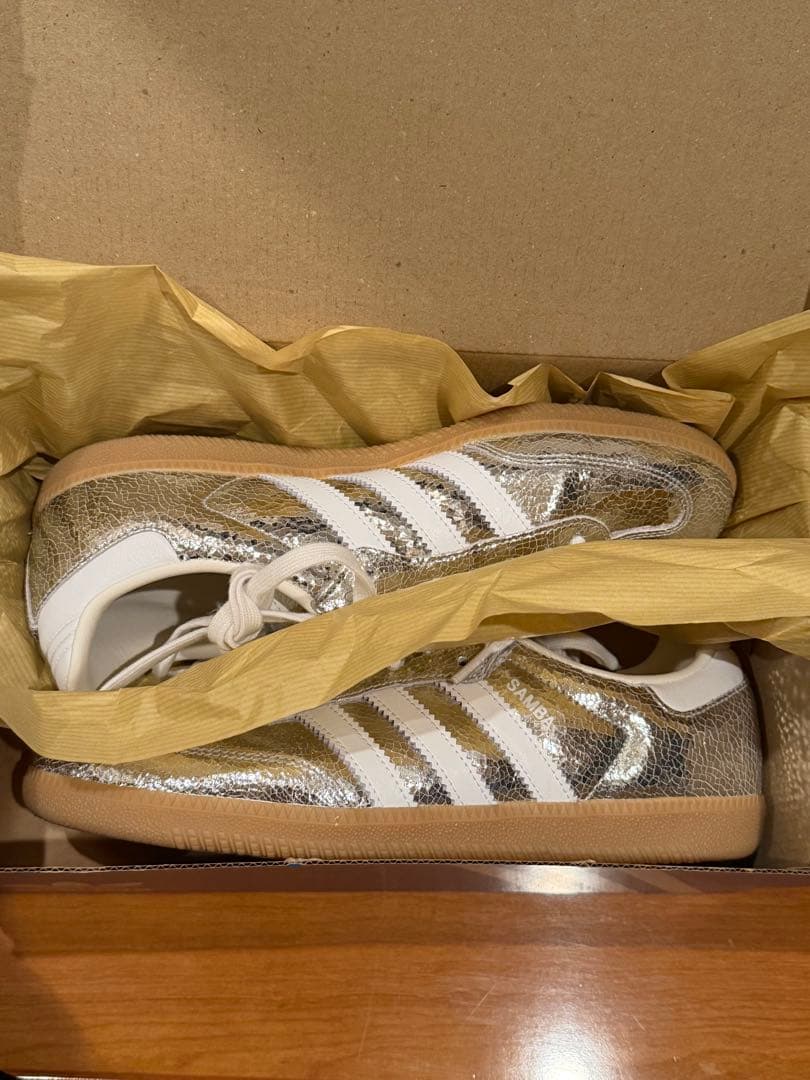 adidas Samba OG W メタリックシルバー