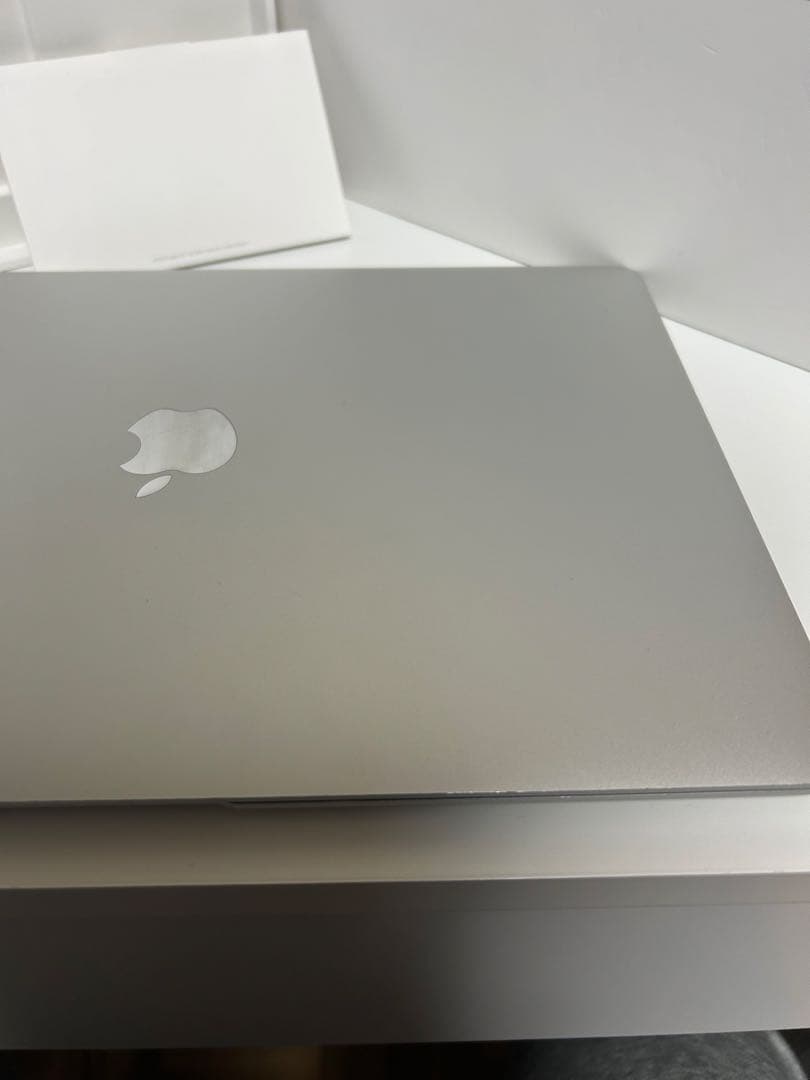 ソ*ー様 MacBook Air (M1, 2020) 13.3インチ　箱付き