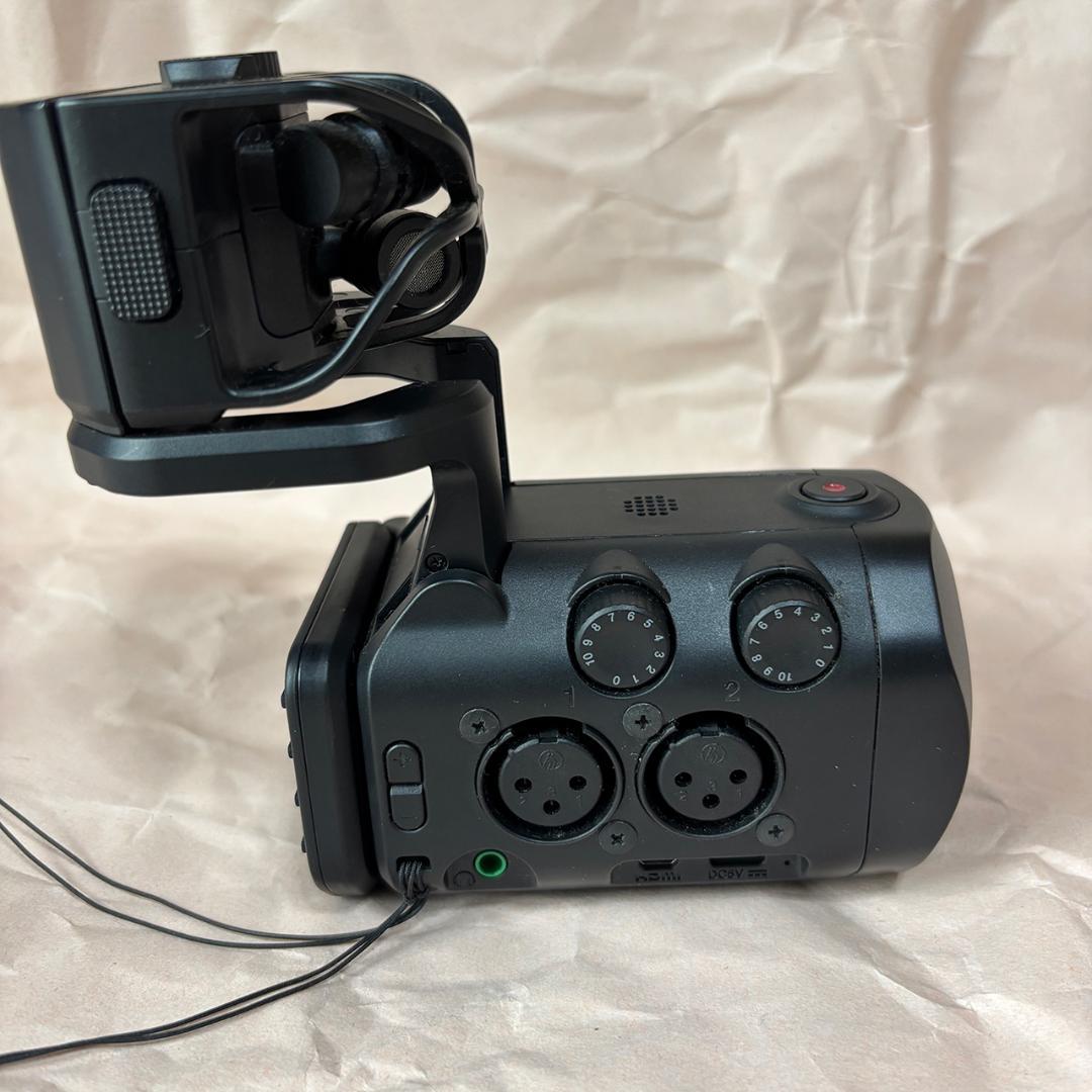 ZOOM Q8n-4K ハンディビデオレコーダー