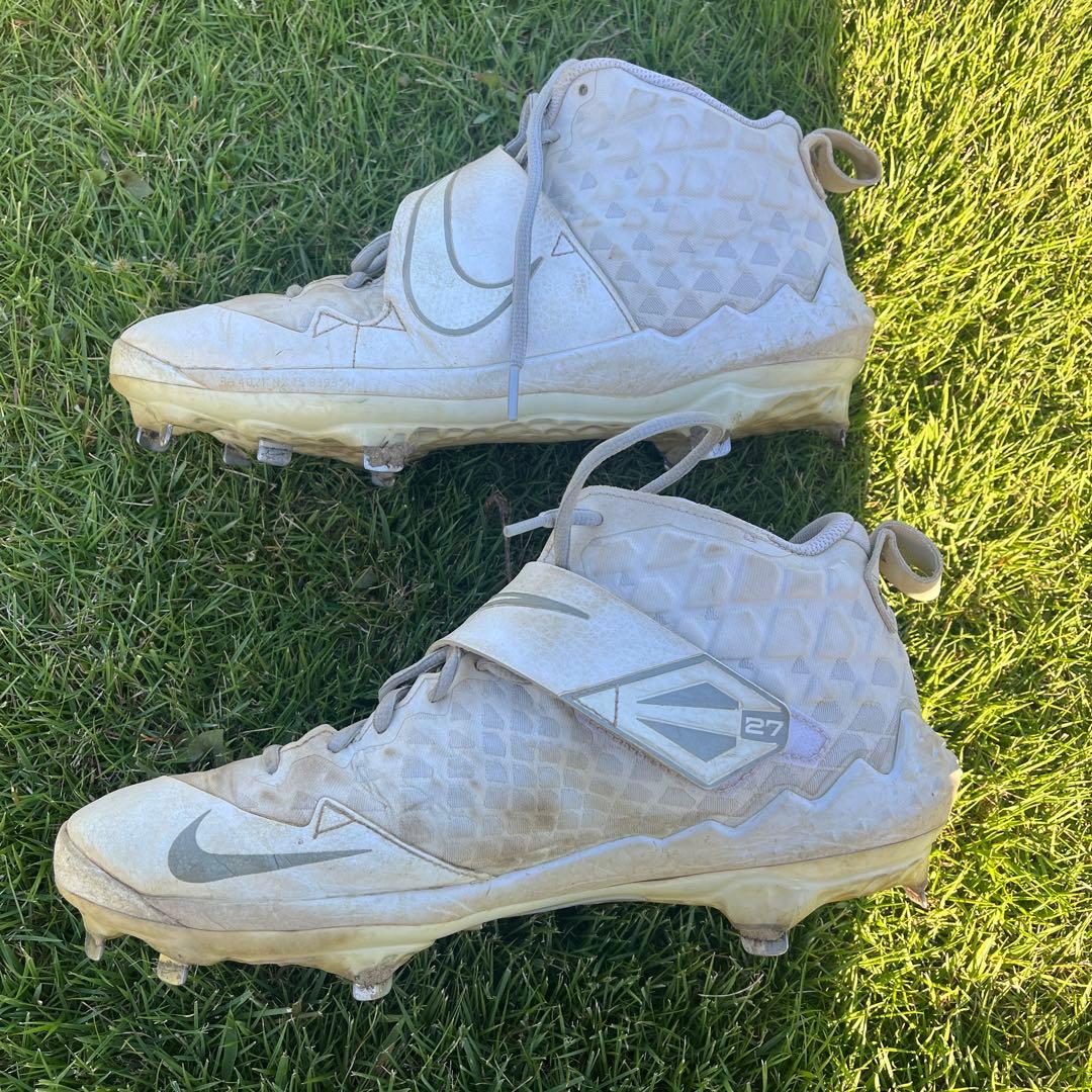 ちゅんちゅん ナイキ　野球スパイク　トラウト6