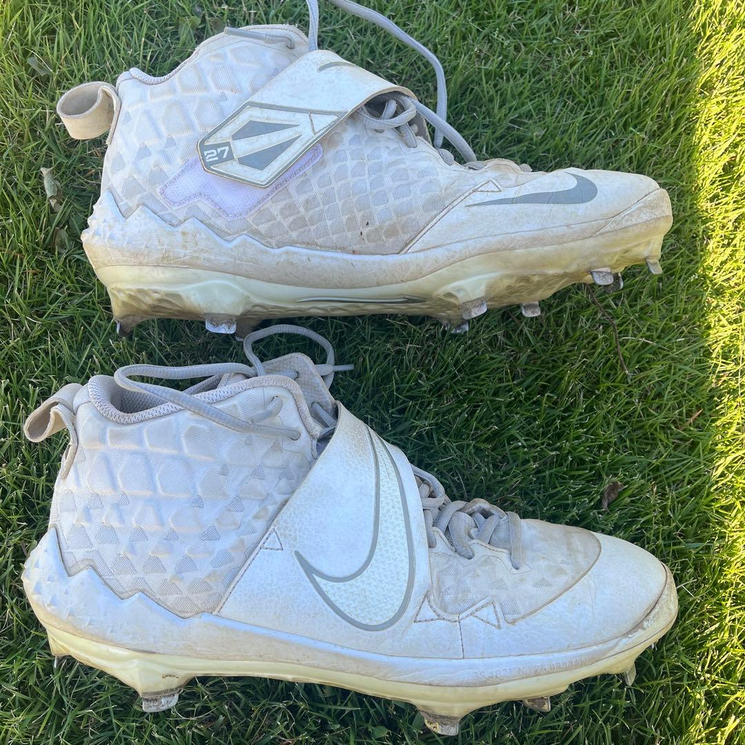 ちゅんちゅん ナイキ　野球スパイク　トラウト6