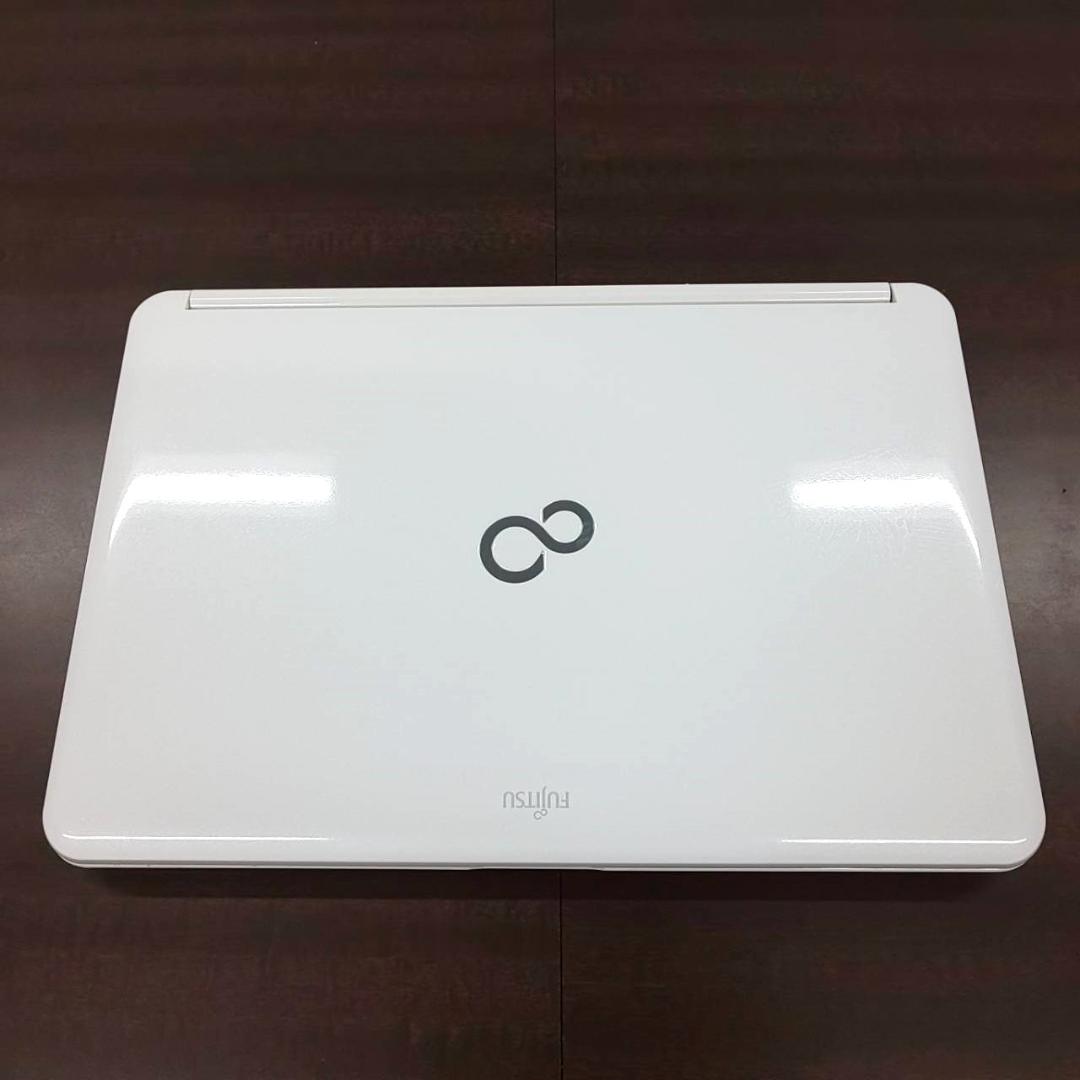 <ななこ子>富士通 LIFEBOOK AH56/E