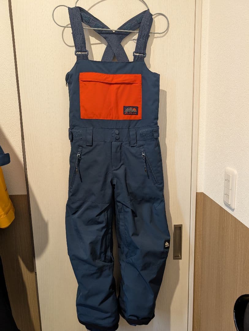 QUIKSILVER子ども用スノーボードウェア上下セット　ビブパン　サイズXS