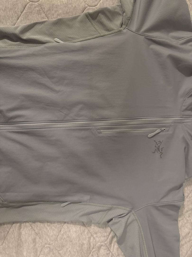 ARC'TERYX コンシールハイブリッドフーディー