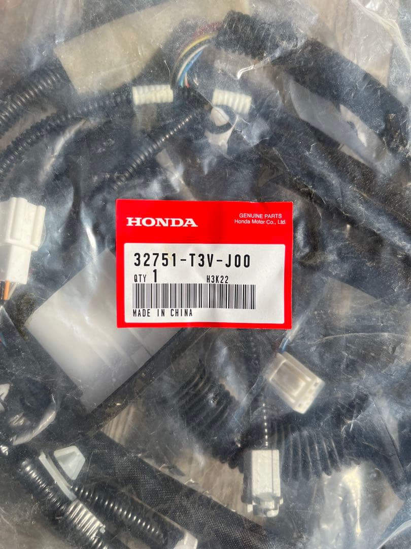 アコードハイブリッド　CR6の運転席ドア配線ハーネス