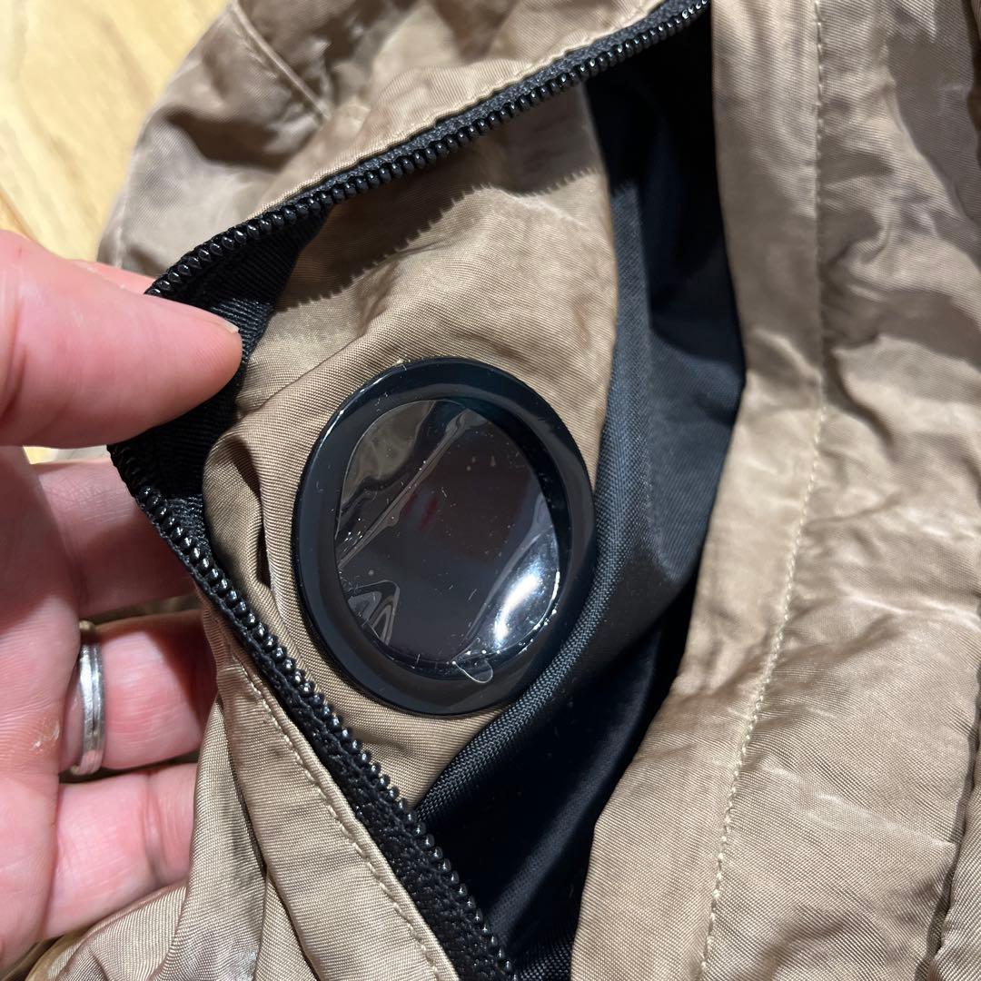 C.P. COMPANYシーピーカンパニーボディバッグ NYLON B カーキ