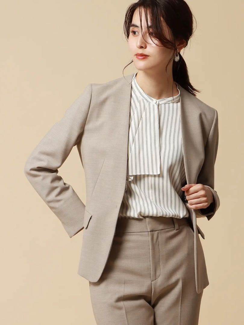 ★美品★スーツスクエア上下セット　Vカラージャケット／パンツDELEGANT