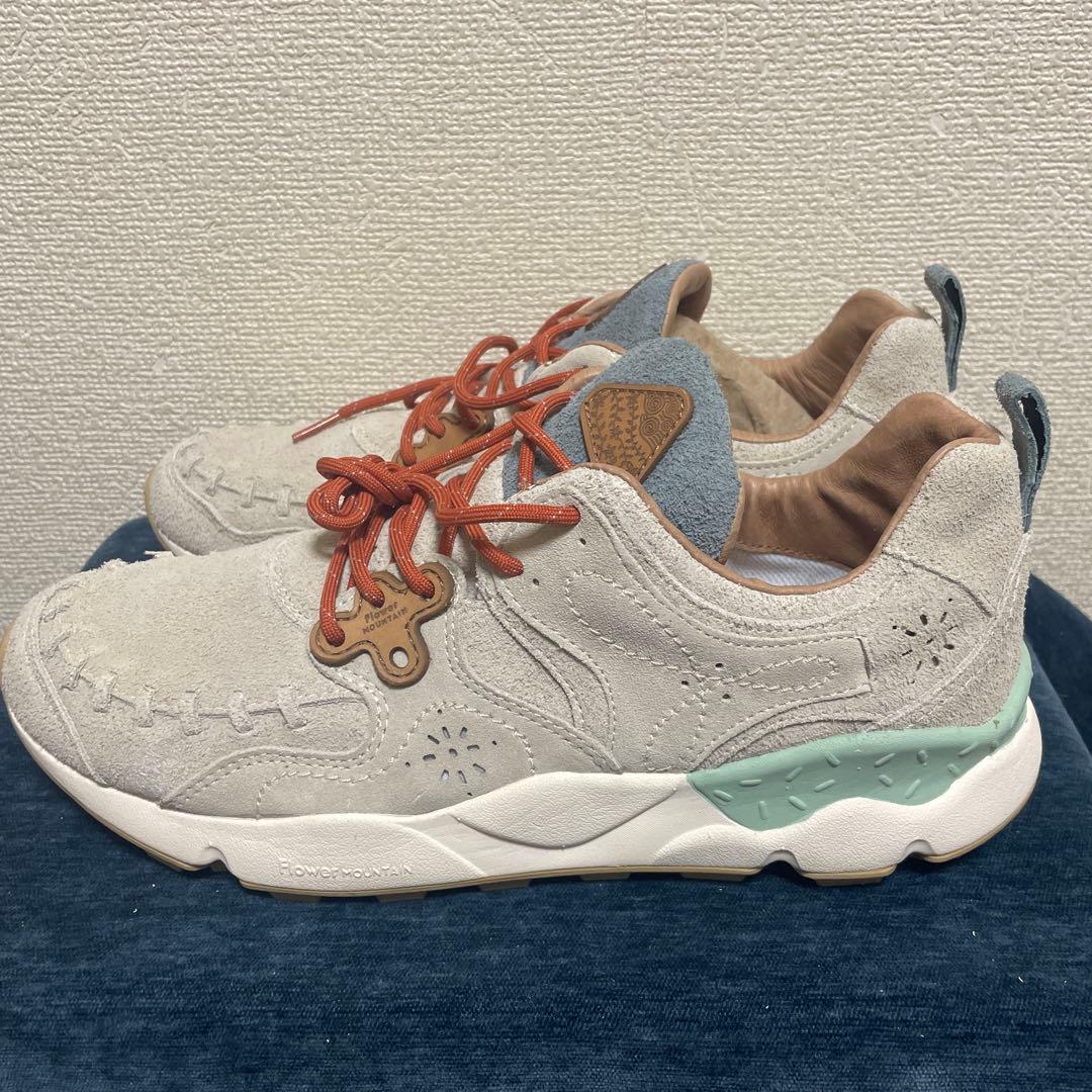 フラワーマウンテン　スウェードスニーカー