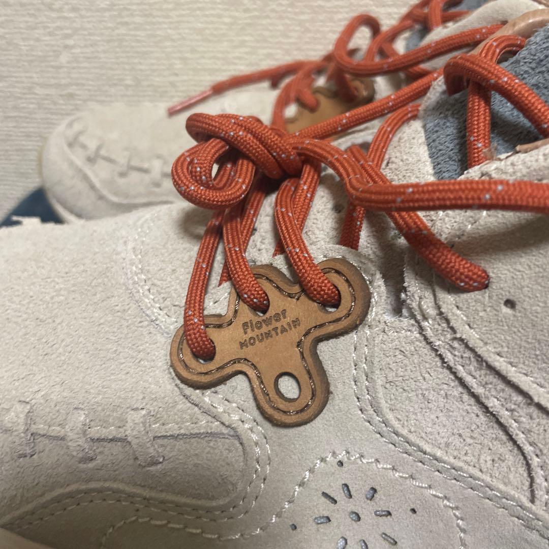 フラワーマウンテン　スウェードスニーカー