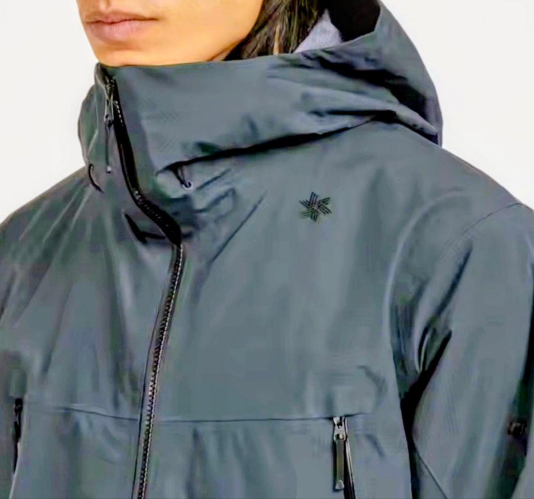 ゴールドウィン　ゴアテックスプロ　3Lジャケット　ディープサイプレス　サイズ3