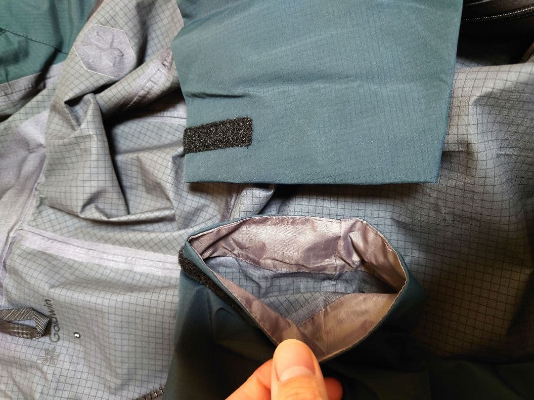 ゴールドウィン　ゴアテックスプロ　3Lジャケット　ディープサイプレス　サイズ3