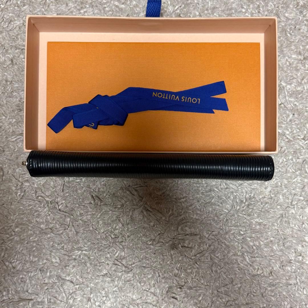 【美品】ルイヴィトン　ジッピーウォレットヴェルティカル　エピ　長財布　黒