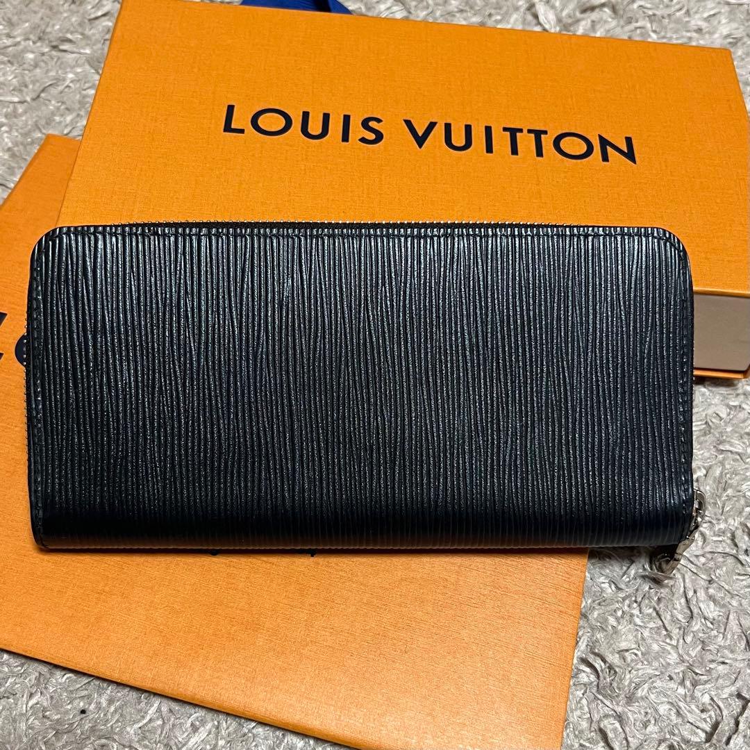 【美品】ルイヴィトン　ジッピーウォレットヴェルティカル　エピ　長財布　黒