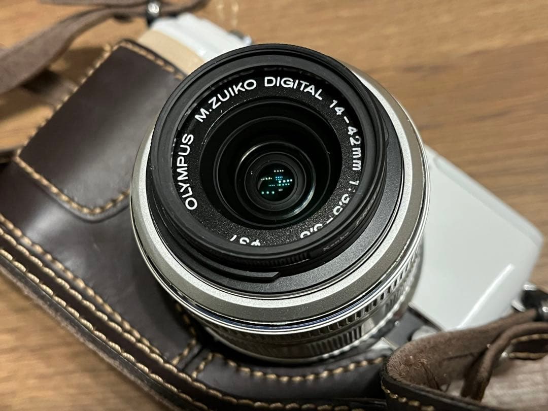 さ*ち様 OLYMPUS PEN E-PL2 ホワイト 14-42mmレンズ付※