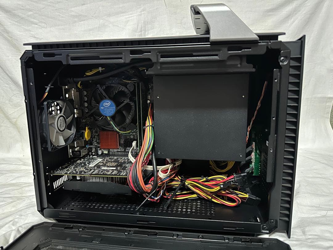 【最終値下げ】省スペース自作PC ITXサイズ 第7世代i5 GTX750搭載