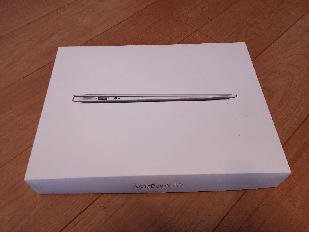Apple MacBook Air 13インチ 充電器・箱付 OS未インストール